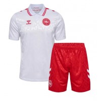 Camisa de Futebol Dinamarca Equipamento Secundário Infantil Europeu 2024 Manga Curta (+ Calças curtas)